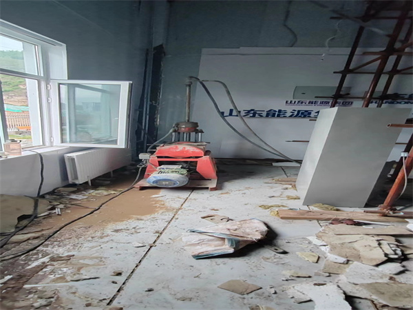 港口镇地基基础下沉墙体裂缝加固注浆顶升施工